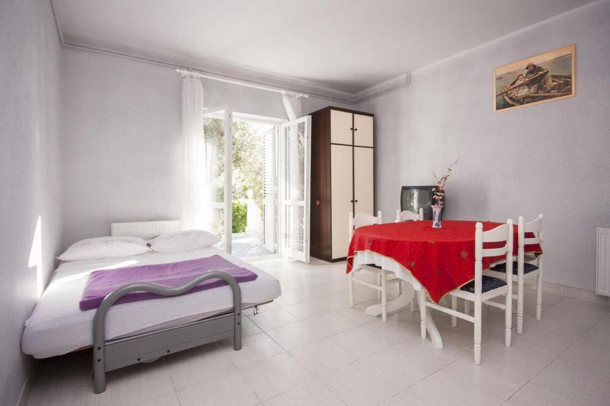 Apartments Zdenka Brodarica  Bagian luar foto