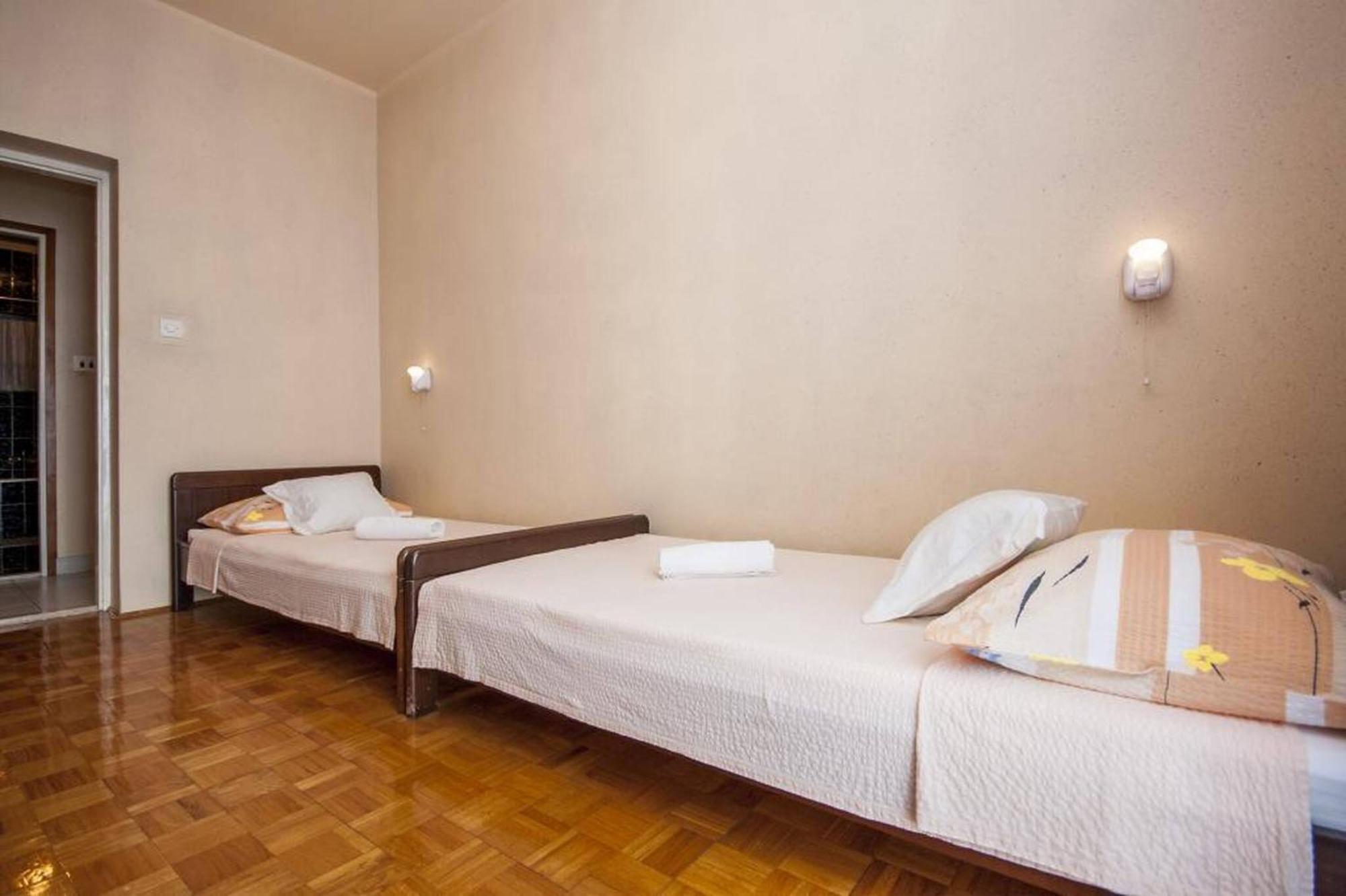 Apartments Zdenka Brodarica  Bagian luar foto
